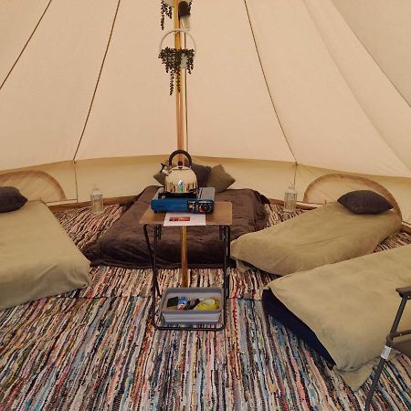 Hotel Syds Corner Bell Tent à Saint Just Extérieur photo